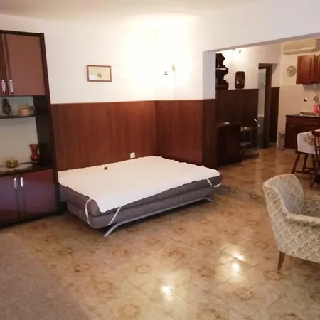 Nata - Studio Beach Stanici